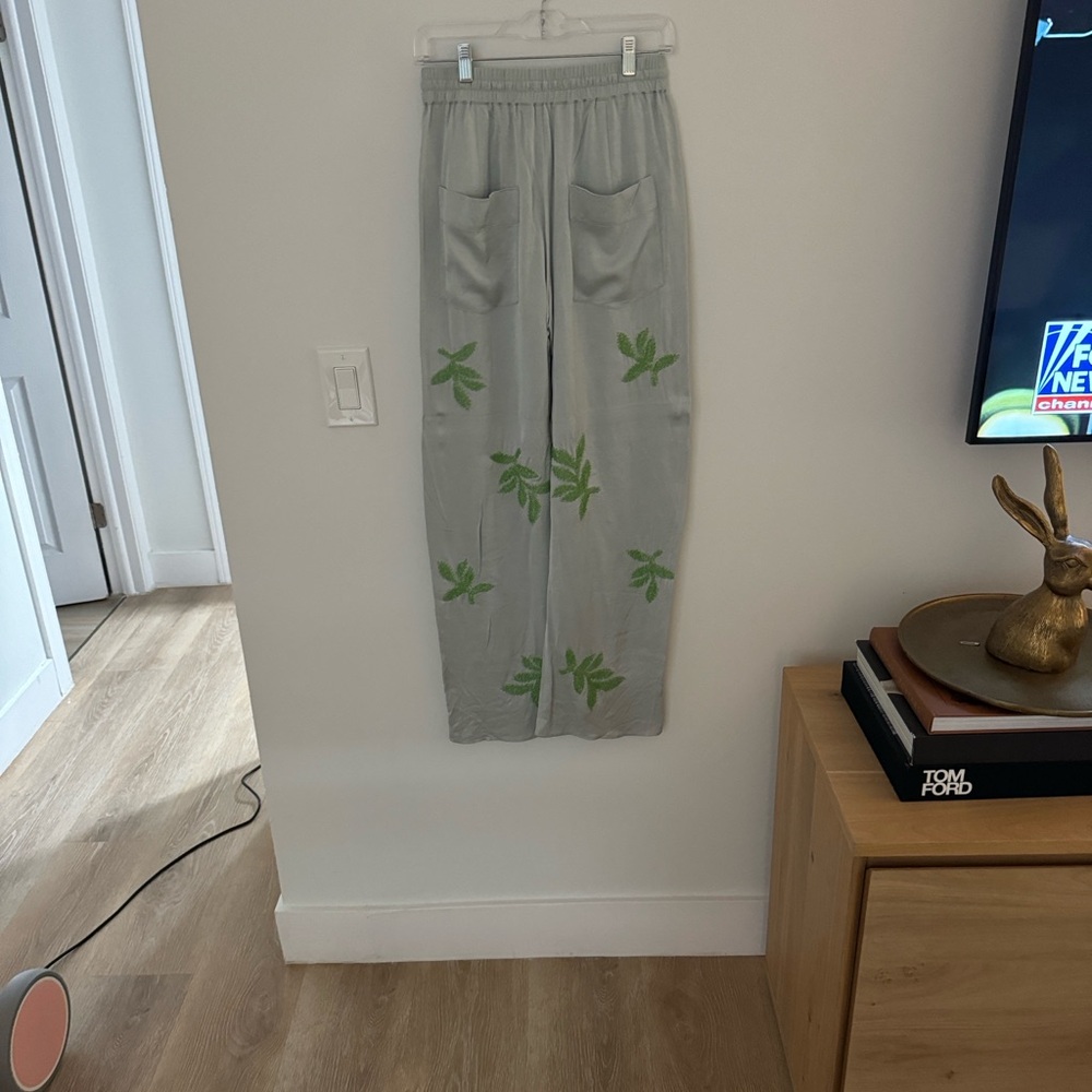 Zara Elevated lounge set - Picture 10 of 10